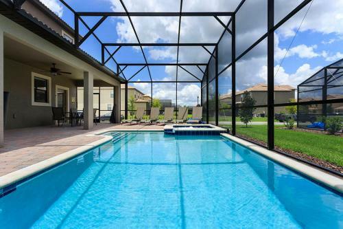 Champions Gate - Eight Bedroom Villa - Cg008