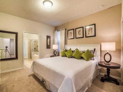 Rhodes Dwelling 8904