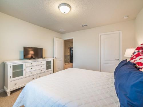 Rhodes Dwelling 8904