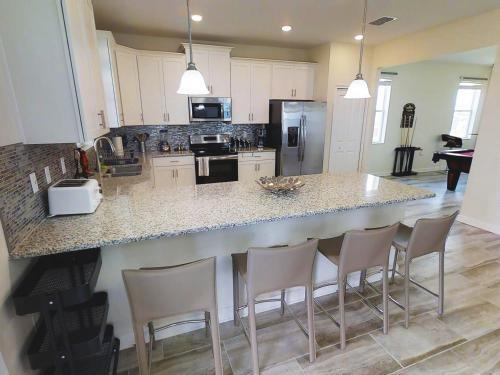 Aco Six Bedroom Home In Champions Gate (1705)