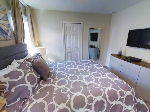 Aco Six Bedroom Home In Champions Gate (1705)