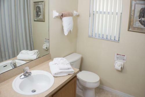 Mark's Sunrise Lakes Villa - Four Bedroom Home