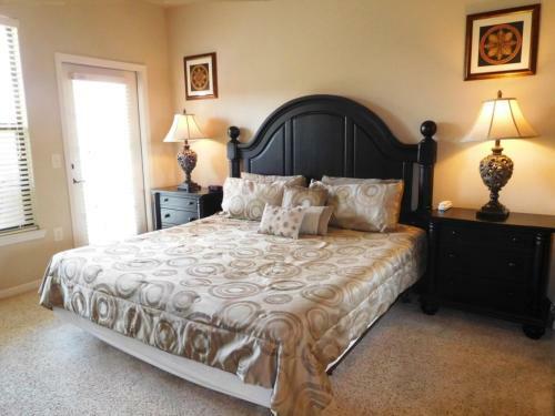 Charo Apartment # 904-537