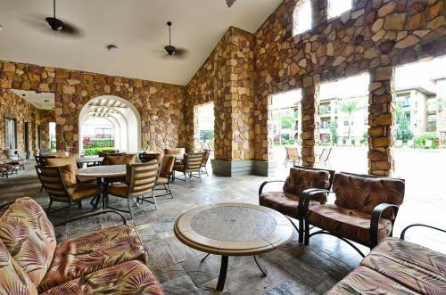 Charo Apartment # 904-537