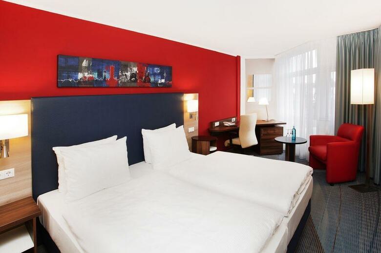 Hotel Ramada Bruhl