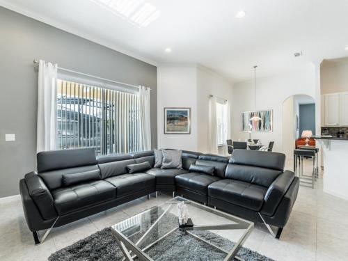 Oak Tree Villa 4140