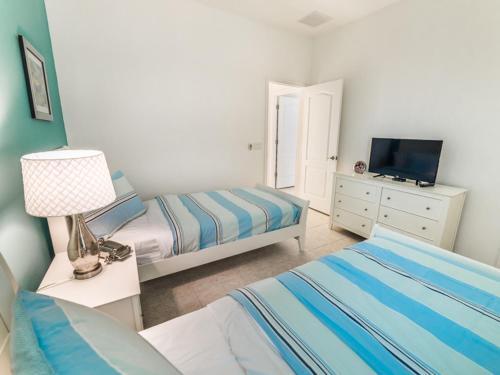Oak Tree Villa 4140