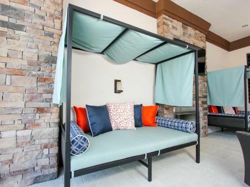Oak Tree Villa 4127