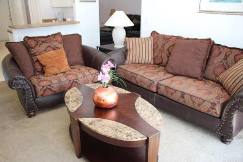Laurel Ridge Villa 195
