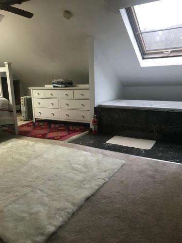 Hostal The Attic At Ud