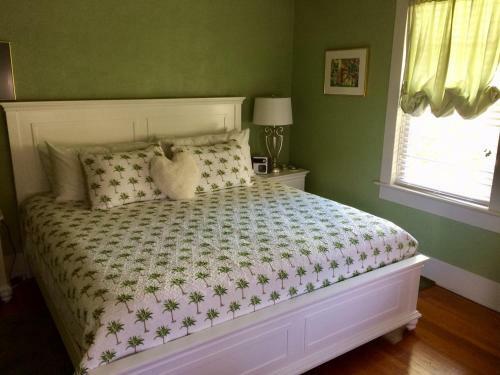 Bed & Breakfast The German Berl� Inn