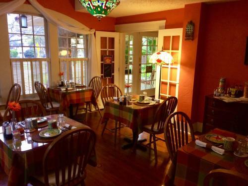 Bed & Breakfast The German Berl� Inn