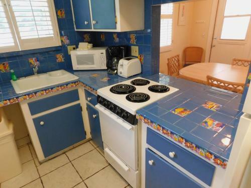 Apartamento The Grove Beach Condominiums