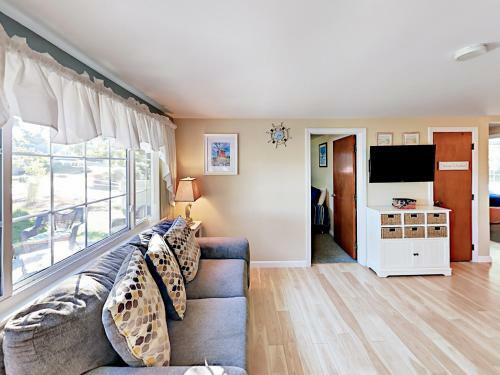 Apartamento 460 Lower County Road Duplex Left Side Unit