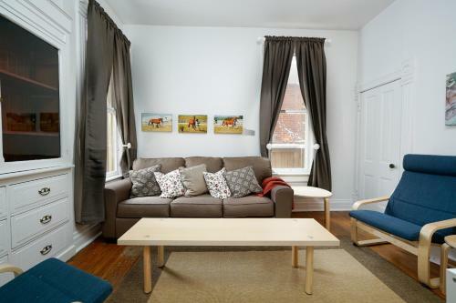 1741 Emerson St Home