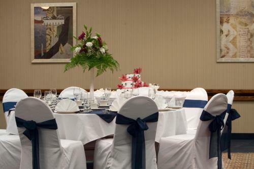 Hotel Embassy Suites Denver Stapleton
