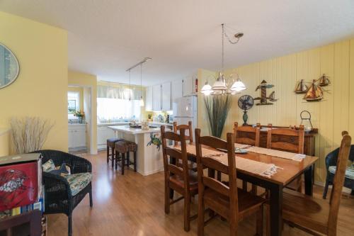 Admiral Condominium 1