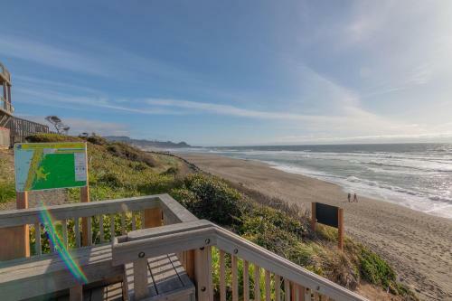 Tides At Bella Beach