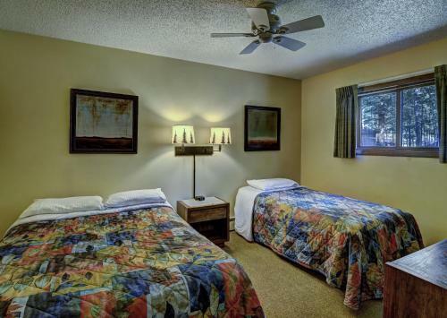 Hotel Lake Forest Resort