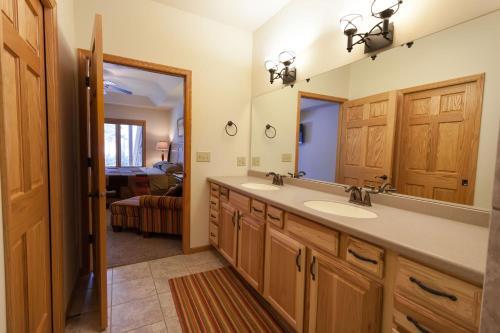 Apartamento Copperwood #9 - Hiller Vacation Homes Condo
