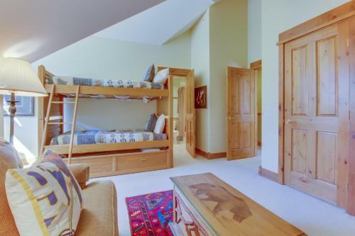 Pinecone Lodge In Arrowhead