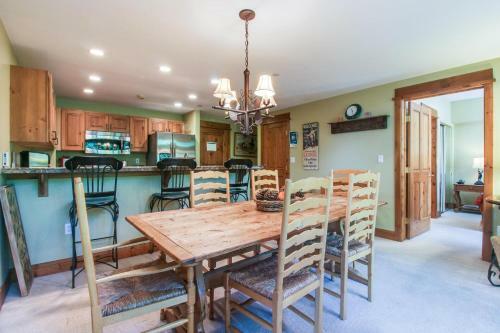 Pinecone Lodge In Arrowhead