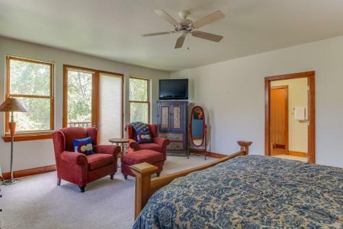 Edwards Riverside Retreat