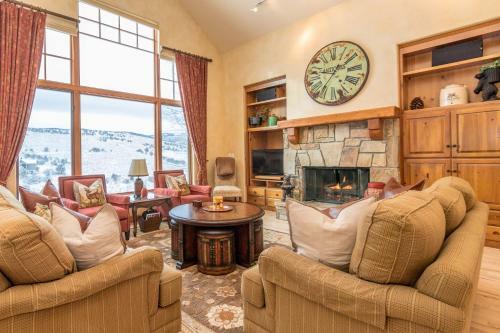 1054 Gold Dust Dr Edwards Home