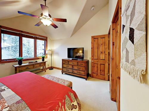 597 Sawatch Drive Townhome Townhouse