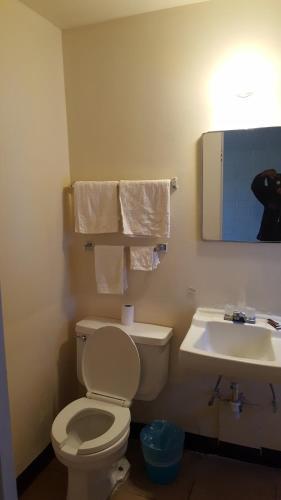 Beverly Crest Motor Inn