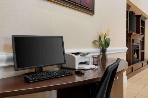 Hotel Ramada By Wyndham Elizabethtown