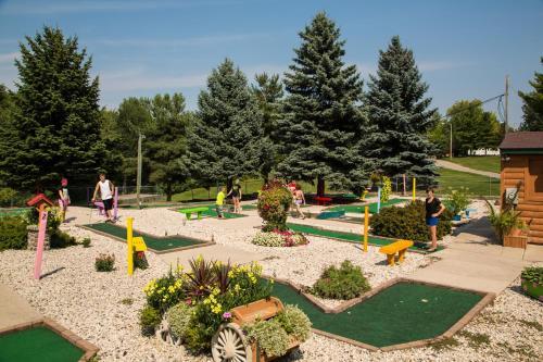 Plymouth Rock Camping Resort Deluxe Cabin 15