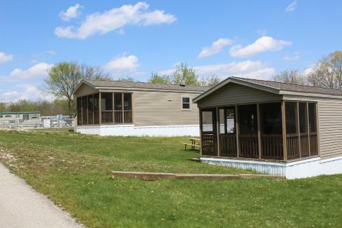 Plymouth Rock Camping Resort Two-bedroom Park Model 9