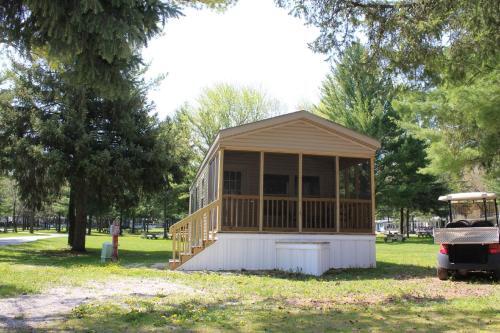 Plymouth Rock Camping Resort Two-bedroom Park Model 9