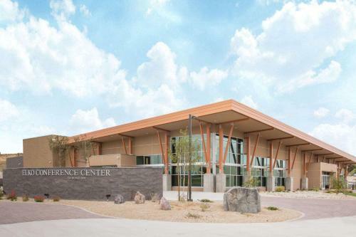 Hotel Super 8 By Wyndham Elko
