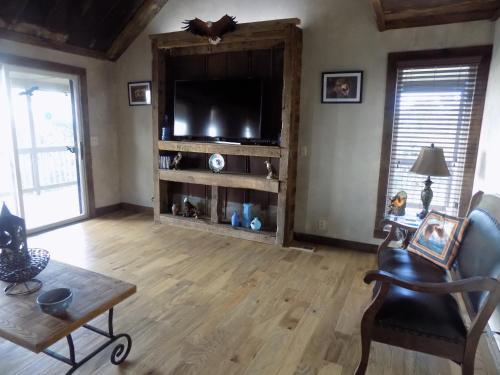 Birds Eye View Cabin