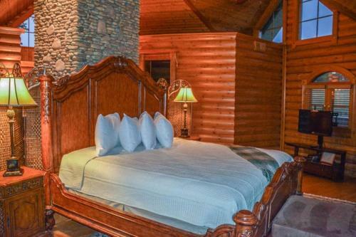 Falling Waters Mountain Lodge