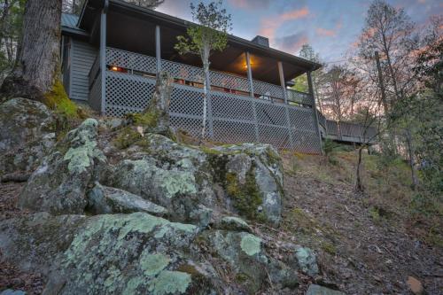Bear Rock Lodge