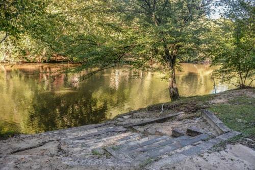 Harleys River Retreat