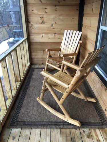 Treetops Retreat