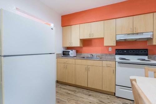 Hotel Studio 6 Englewood