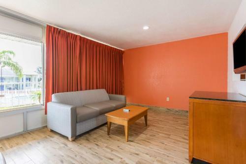 Hotel Studio 6 Englewood