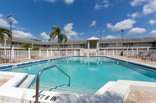 Hotel Studio 6 Englewood