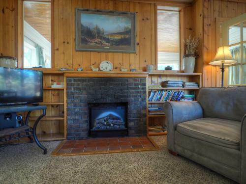 Murphy's Riverside Cottage - E.v. Reg #3362