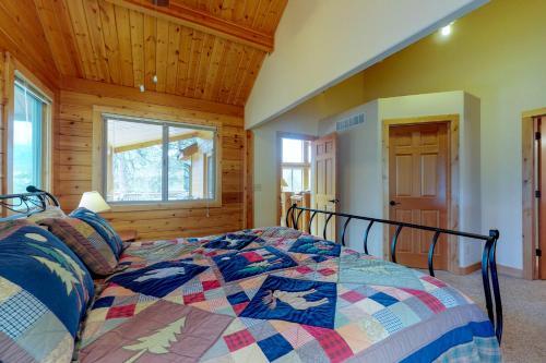Twin Pines Cabin