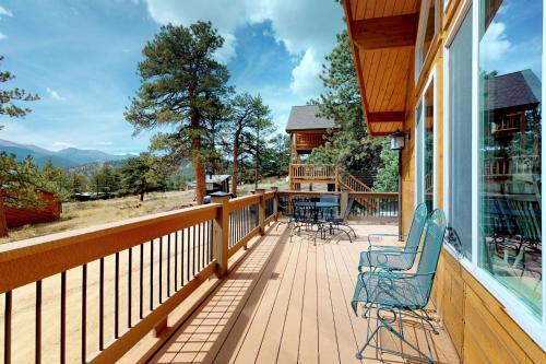 Twin Pines Cabin