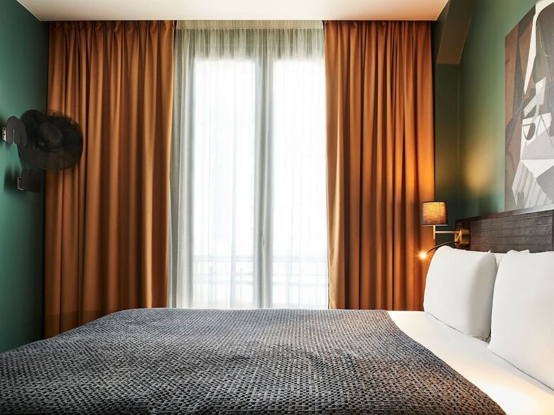 Hotel Mercure Paris Plaza Pont Mirabeau