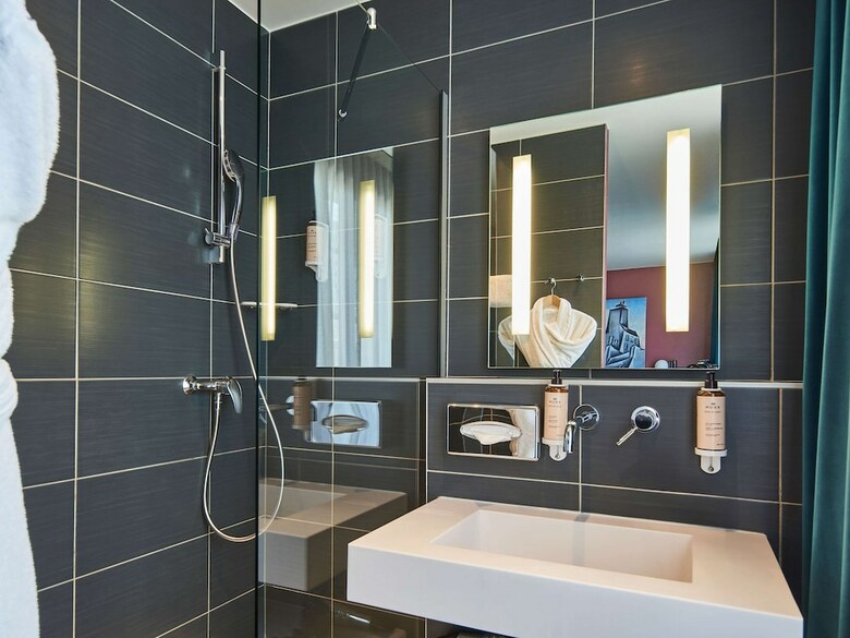 Hotel Mercure Paris Plaza Pont Mirabeau