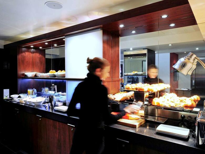 Hotel Mercure Paris Plaza Pont Mirabeau