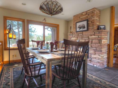 High Drive Cabin 2161